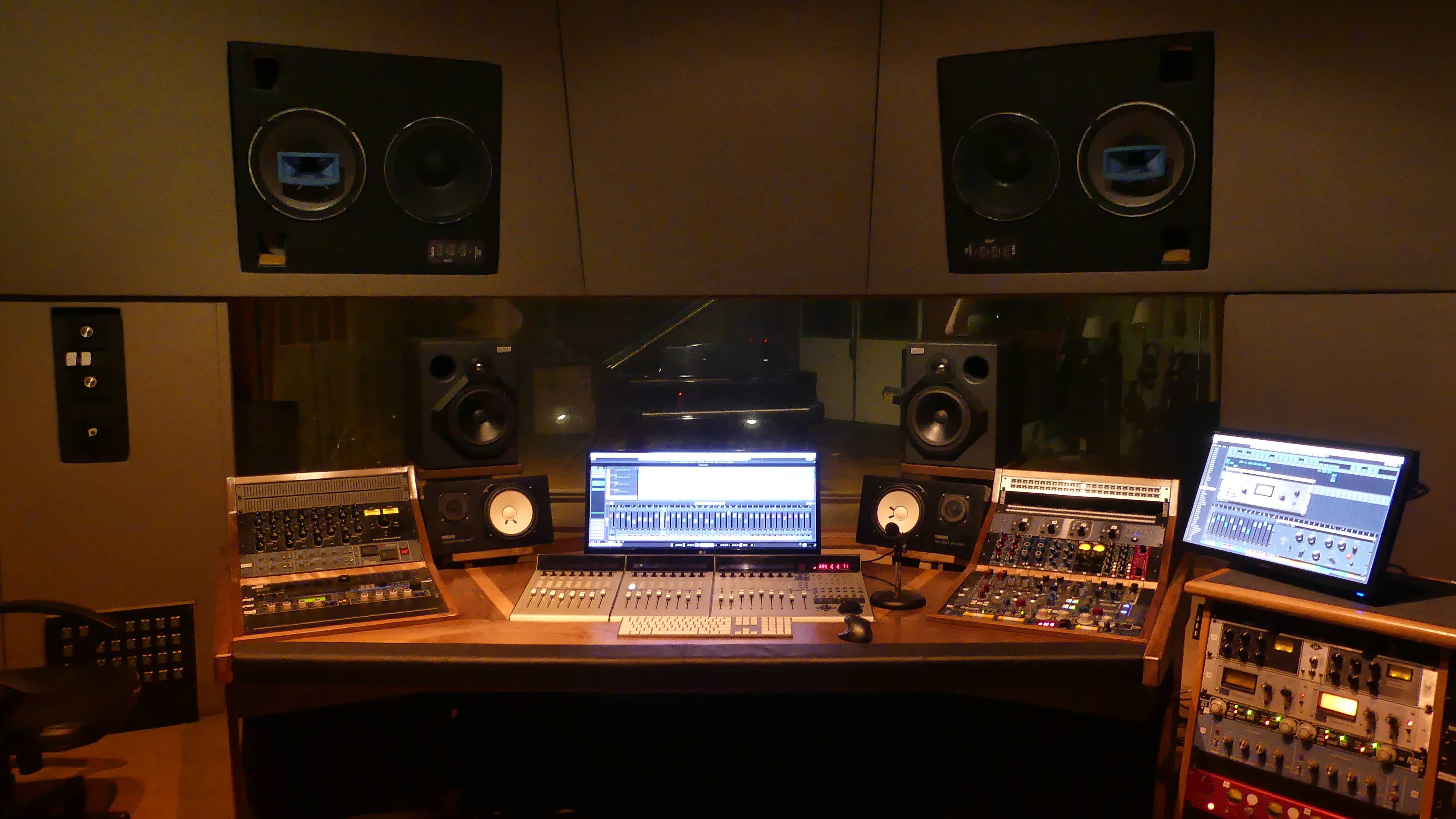 Control Room Full front 1 – Falcon Recording Studios